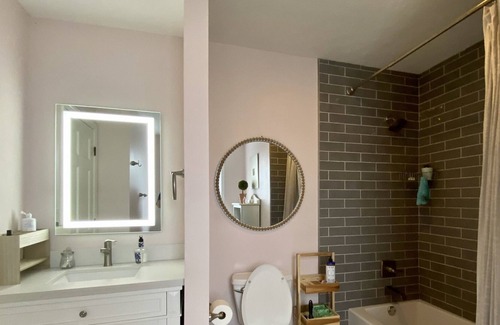 Crestwood House | Well-appointed & located wooded retreat only11 miles to PGA!