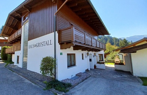 Scheffau am Wilden Kaiser Apartment | Well-equipped vacation apartment with fireplace for 8 (+2) people
