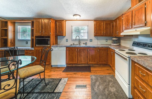 Belle House | 'Well & Cellar' Near Kanawha River & ATV Trails!