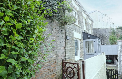 Polruan Cottage | Well Court - Two Bedroom Cottage, Sleeps 4