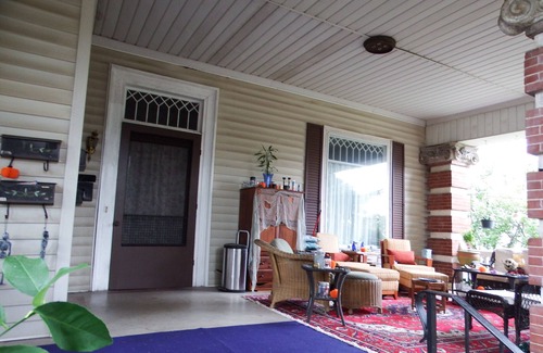 Macon Apartment | Well Equipped Clean Comfy Downtown APT with Parking