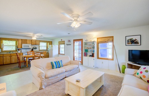 Surf City House | Well-equipped home near the beach with ocean views, outdoor shower, central AC