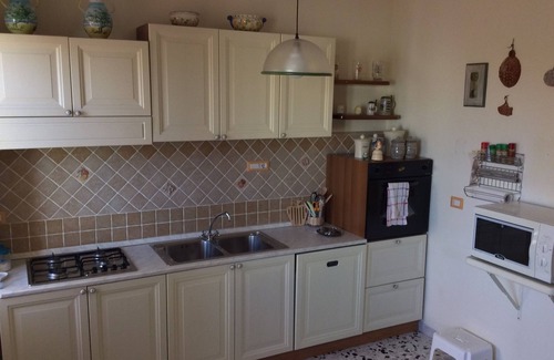 Alghero House | Well finished apartment, 3 bedrooms, 6 bed, 1 bathroom, 90 sqm, 3km from the center