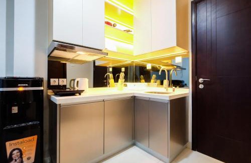 Tangerang Apartment | Well Furnished 1BR Brooklyn Alam Sutera Apartment By Travelio