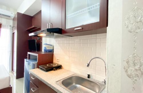 Bekasi Timur Apartment | Well Furnished Studio Apartment at Transpark Juanda Bekasi Timur By Travelio