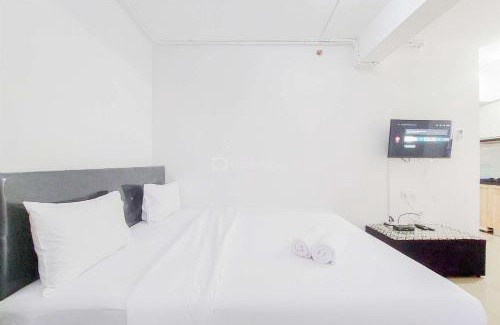 South Tangerang Apartment | Well Furnished with Cozy Designed Studio Urbantown Serpong Apartment By Travelio