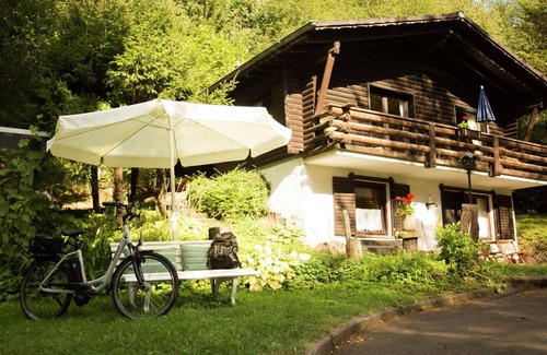 Schoenecken Apartment | Well-kept apartment in a wooded area