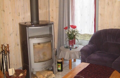 Mirow House | Well-kept, comfortable vacation home with a sauna, patio and large living area