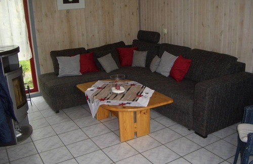 Mirow House | Well-kept, comfortable vacation home with a sauna, patio and large living area