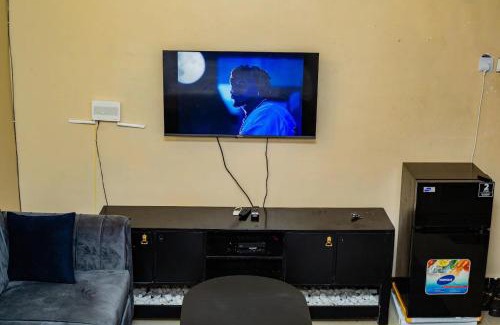Kidono Apartment | Well lit and loaded studio bnb