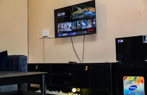 Kidono Apartment | Well lit and loaded studio bnb