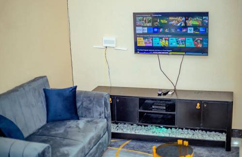 Kidono Apartment | Well lit and loaded studio bnb