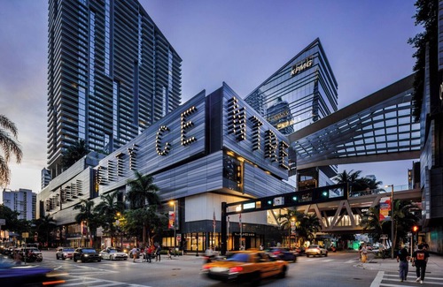 Brickell Apartment | Well located 2-bedroom apartment with AC in vibrant Brickell