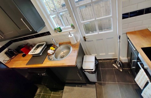 Rotherhithe Apartment | Well-located 2 Bedroom Apartment Close to Tower Bridge