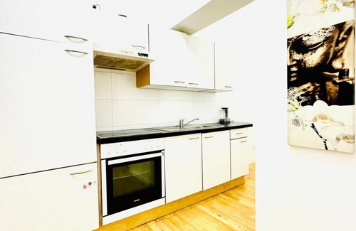 Hernals Apartment | Well-Located Cozy Room Near Rathausplatz