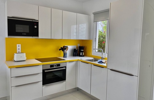 Bahia Calma House | Well maintained bungalow just 3 minutes walk from the white sandy beach