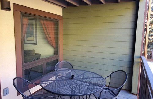 Vail Condo | Well maintained condo 5 minutes to Vail Village! 2 bedroom, 2 bath
