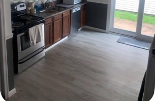 Norfolk - Virginia Beach House | Well Priced VB Home only 15 mins from the Oceanfront!!