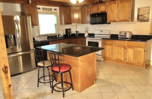 Frankford House | Well shaded relaxing retreat with Bethany Beach only 5.3 miles away!