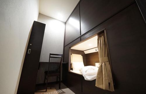 Chuo-ku Hotel | WELLCABIN TENJIN - Male Only