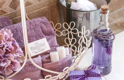 Bellevue Bed & Breakfast | Weller Haus Bed, Breakfast & Event Center