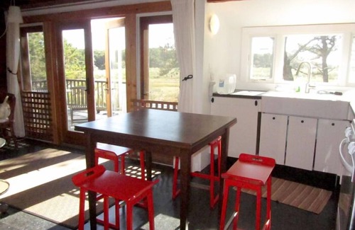 Indian Neck Heights House | Wellfleet Beach Cottage with Inlet Views (1421)