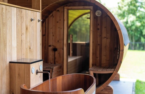 Thorn Villa | Wellness 12p - Six Bedroom Villa, Sleeps 12