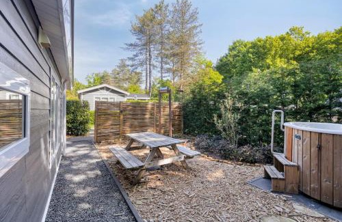 Municipality of Rhenen Villa | Wellness Lodge mit Hottub | 2 personen