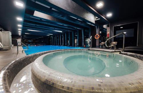 Terezvaros Apartment | Wellness Spa Suite by the Opera