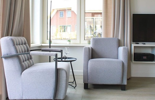 Idskenhuizen House | Wellness villa with sauna, at a holiday park on the water in Friesland
