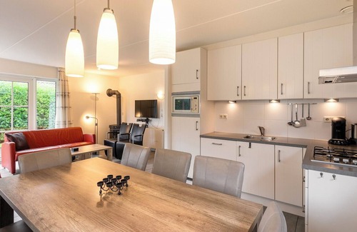 Eernewoude Cottage | Wellness Wiidbungalow 8