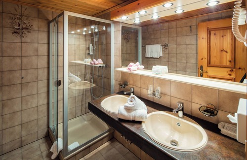 Ravaisch Hotel | Wellnesshote Engadin