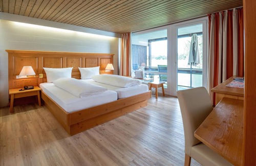 Uehlingen-Birkendorf Hotel | Wellnesshotel Sonnenhof & Sonnhalde