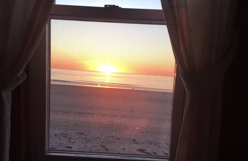 Wells Beach House | Wells Beach Oceanfront fully renovated beach house
