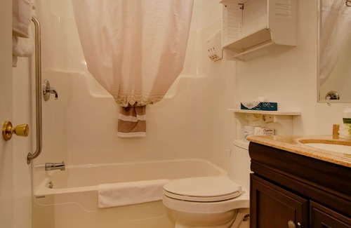 Moody Hotel | Wells-Ogunquit Resort Motel & Cottages