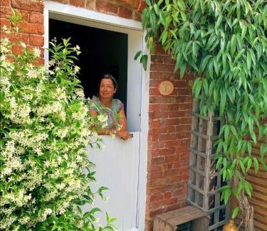 Ledbury House | Welsh Cottage