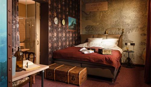 Muldenhammer Hotel | Weltraumbahnhof Rautenkranz - Steampunk Hotel