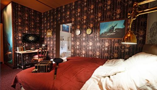 Muldenhammer Hotel | Weltraumbahnhof Rautenkranz - Steampunk Hotel