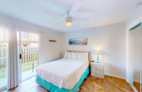 West Panama City Beach Apartment | Wendwood Condominiums F2