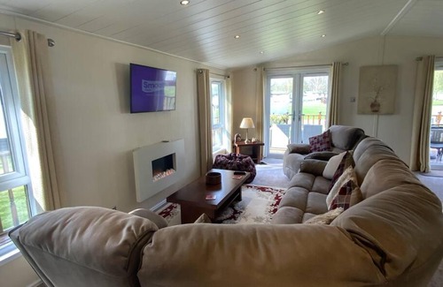 Wisbech House | Wentworth Gem
