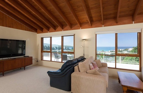 Gerringong House | Werri Views - walk to the beach
