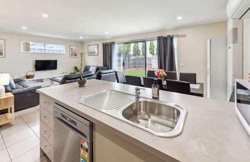 Werribee Apartment | Werribee Home - Centrally located