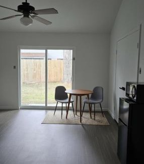 Kingwood House | Weslynn's Minimalistic Stay