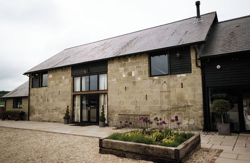 Fovant House | West Barn Lodge, Luxury Barn Conversion in South Wiltshire - Sleeps 18