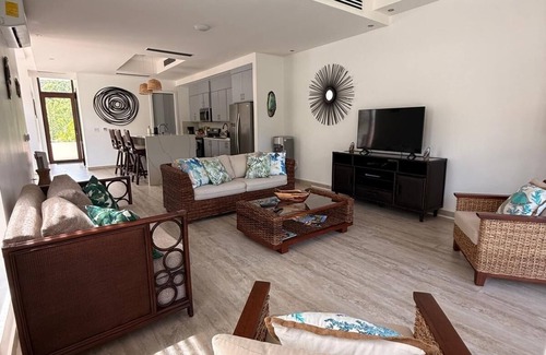 Antoneys Cay Condo | West Bay Beach Golf Villa 125 with private pool