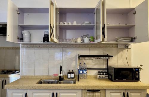 Wolmar Apartment | West Beach Apartment - 3 min walk to Flic En Flac beach