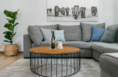 West Beach House | West Beach Escape #Entire house with pool