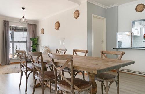 West Beach House | West Beach Escape #Entire house with pool