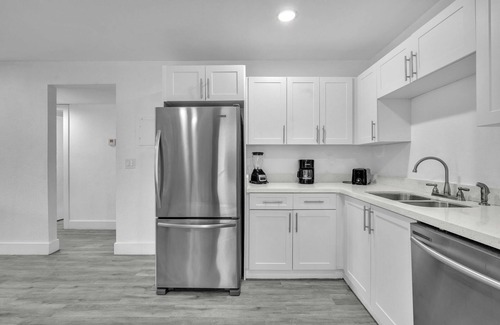 East Little Havana Apartment | West Brickell - #3 - Renovated 2/1 & Parking