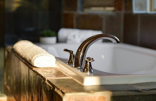 Sooke House | West Coast Ocean View Estate